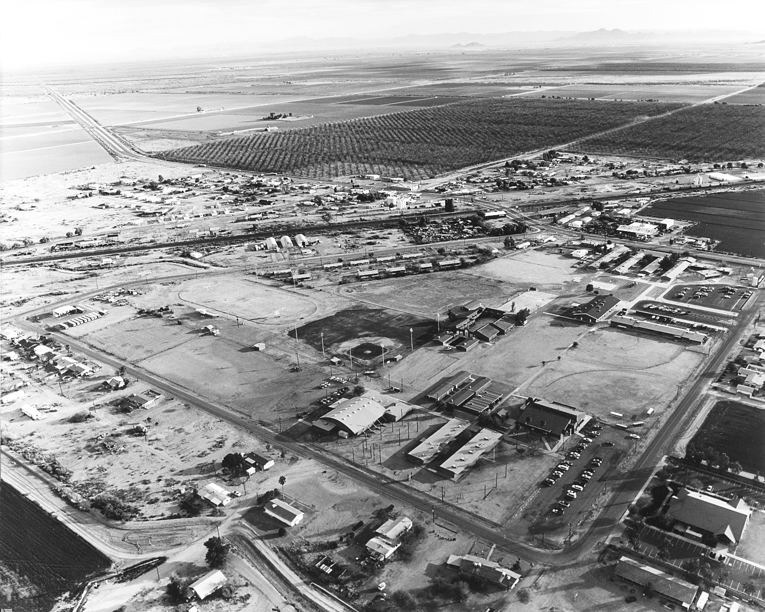 Aerial historical black-and-white photo of Maricopa